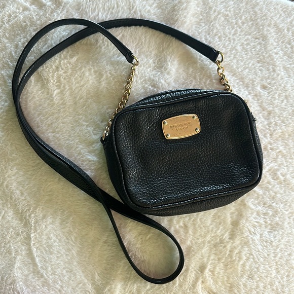 Michael Kors Handbags - Micheal Kors Purse